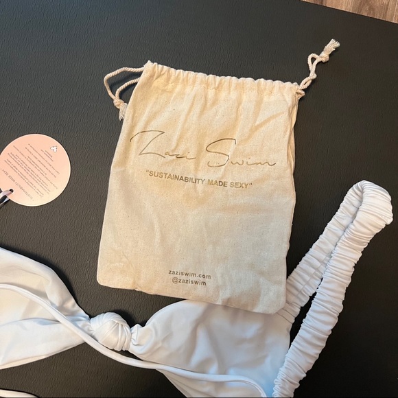 Zazi Swim Enza bikini top in white - Picture 3 of 4